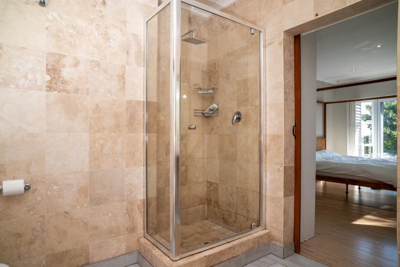 To Let 5 Bedroom Property for Rent in Crofters Valley Western Cape